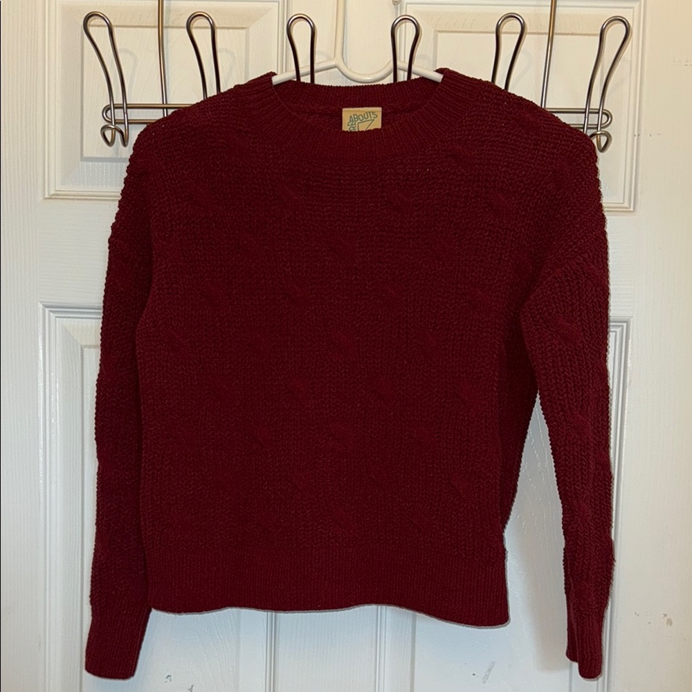 Very Cute Girls Size 10/12 Maroon Sweater